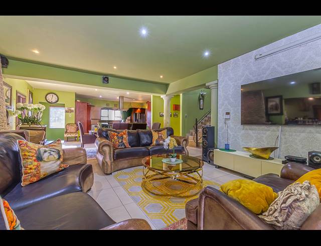 4 BEDROOM HOUSE FOR SALE IN HILLCREST PARK